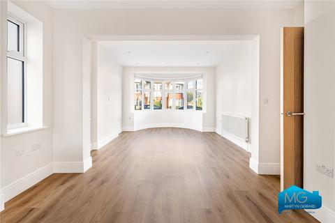 4 bedroom semi-detached house to rent, Hyde Park Avenue, London, N21