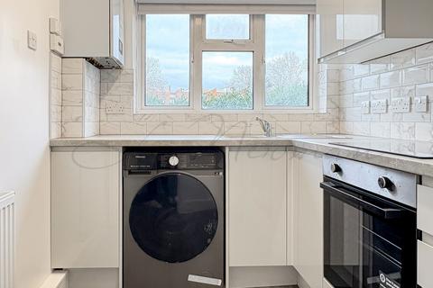 1 bedroom flat to rent, Danes Court, Wembley, HA9