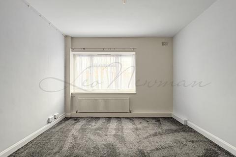 1 bedroom flat to rent, Danes Court, Wembley, HA9