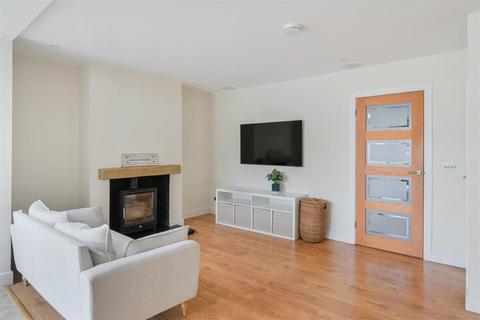 undefined, Whitehorse Drive, Epsom