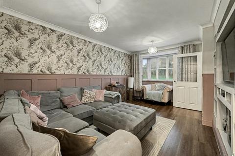 4 bedroom link detached house for sale, Brambling Close, Stowmarket, IP14