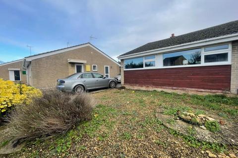 2 bedroom semi-detached bungalow for sale, Queen Emmas,  Witney,  OX28