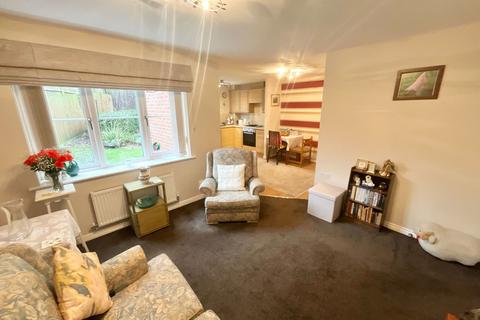 2 bedroom ground floor flat for sale, Brett Young Close, Halesowen B63