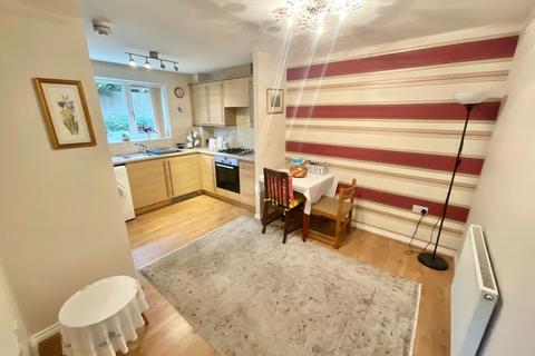 2 bedroom ground floor flat for sale, Brett Young Close, Halesowen B63