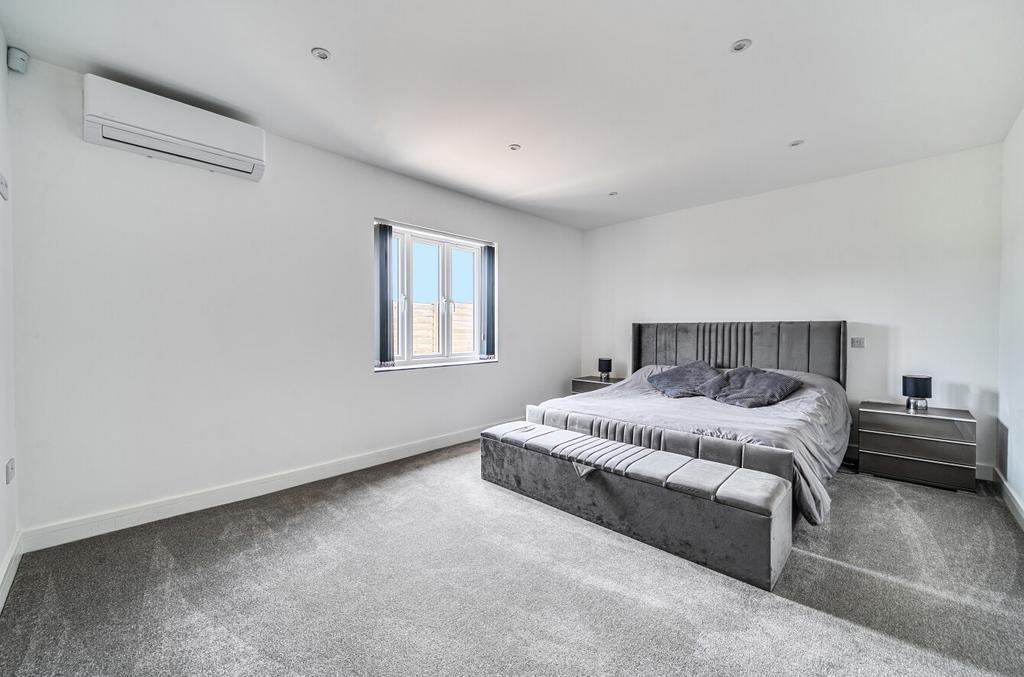 1356069-18-68f273...