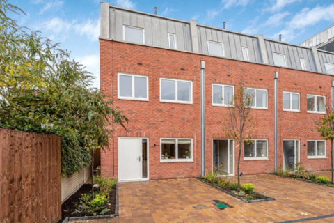 undefined, Warwick Road, London W5