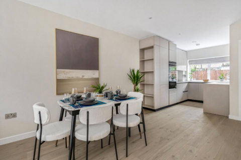 undefined, Warwick Road, London W5