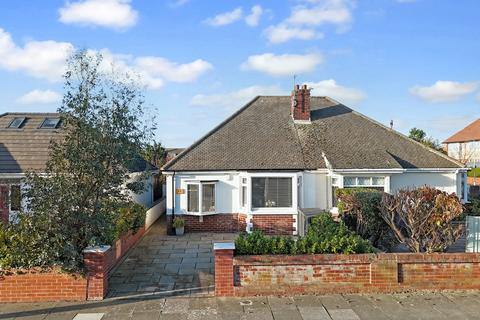 2 bedroom bungalow for sale, Sandhurst Avenue, Lytham St Annes, FY8