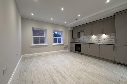 1 bedroom flat to rent, Flat 3 - Danuta House, East Molesey KT8