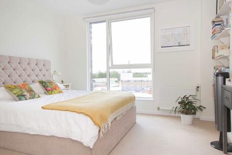 1 bedroom flat to rent, Stanley Road, London W3