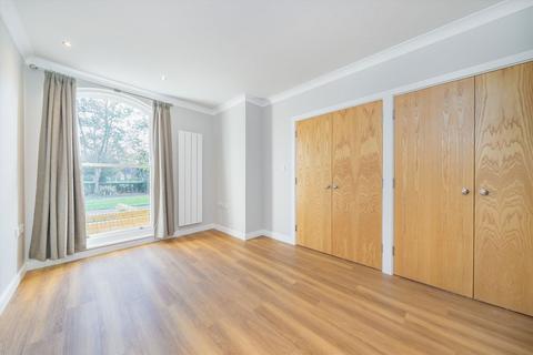 undefined, Langdon Park, Teddington TW11
