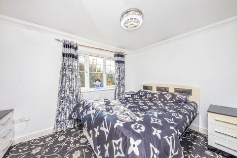 undefined, Kimber Place, Hounslow TW4