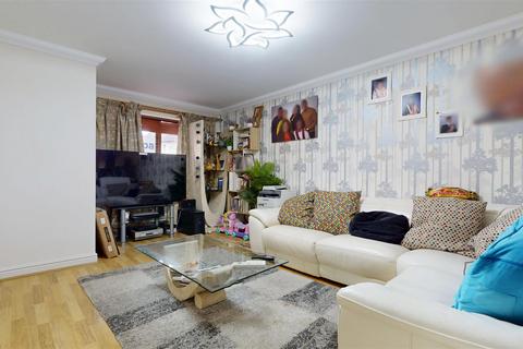 3 bedroom detached house for sale, Laxfield Drive, Milton Keynes MK10