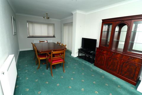 3 bedroom detached bungalow for sale, Chantreys Drive, Elloughton, Brough