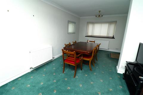 3 bedroom detached bungalow for sale, Chantreys Drive, Elloughton, Brough