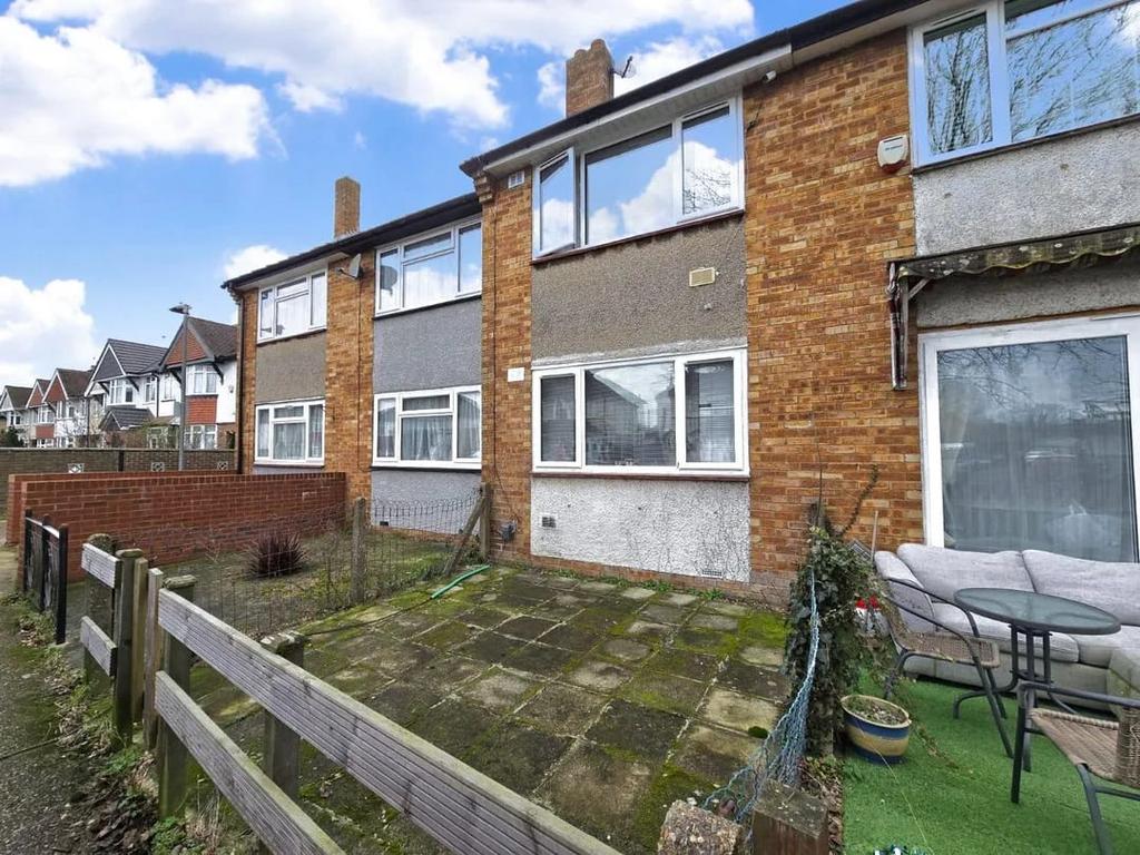 3 bed detached house to rent High Street, Hayes U