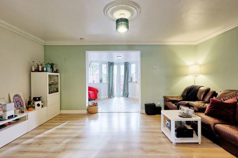 undefined, Larkspur Close, South Ockendon RM15