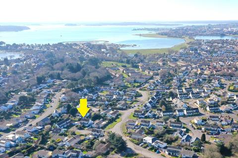 3 bedroom semi-detached house for sale, Conifer Avenue, Lower Parktone, Poole, BH14