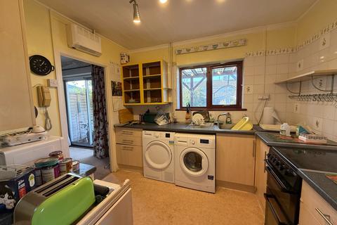 undefined, Tewkesbury GL20