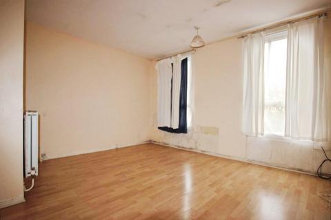 3 bedroom townhouse for sale, Redpoll Way, Erith