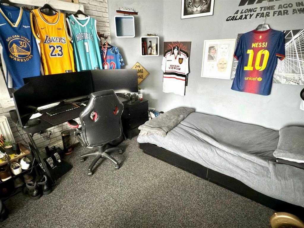 BED 2.jpg