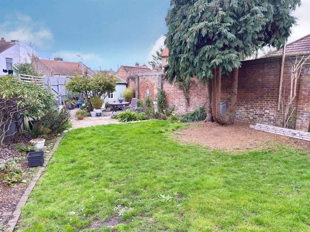 GARDEN.jpg