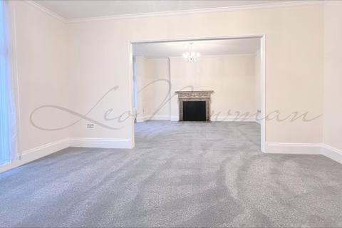 4 bedroom flat to rent, Bickenhall Mansions, London W1U