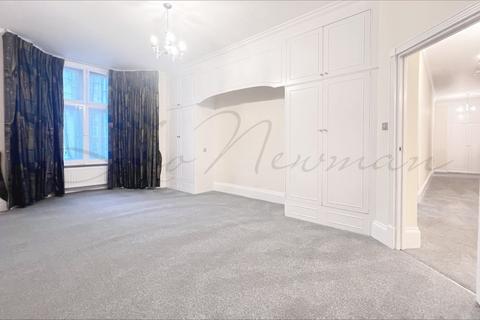 4 bedroom flat to rent, Bickenhall Mansions, London W1U
