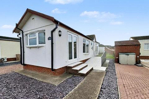 2 bedroom park home for sale, Creek Road, Canvey Island SS8