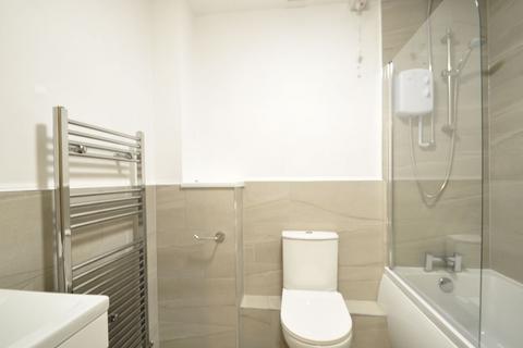 2 bedroom house to rent, Gifford Close, Two Locks, NP44