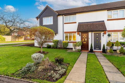 2 bedroom terraced house for sale, Pinewood Close, Borehamwood WD6