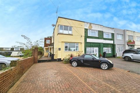 3 bedroom terraced house for sale, Burrs Road, Clacton-on-Sea, Essex