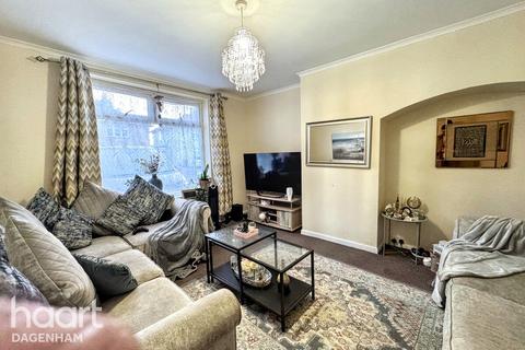 3 bedroom terraced house for sale, Ivyhouse Road, Dagenham
