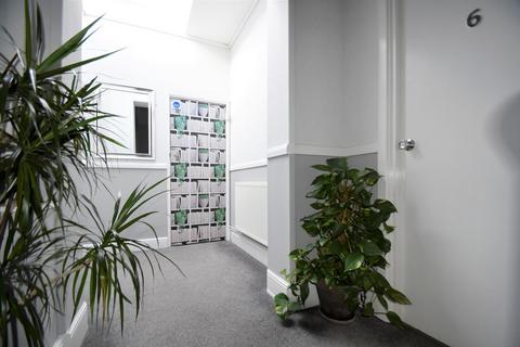 undefined, Room 14 88 Sandown Road, Sandown