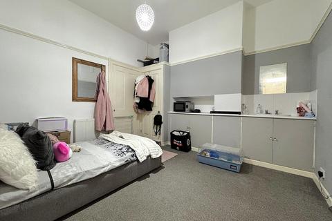 undefined, Room 14 88 Sandown Road, Sandown