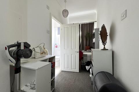 undefined, Room 14 88 Sandown Road, Sandown