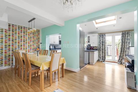 undefined, The Crescent, New Malden
