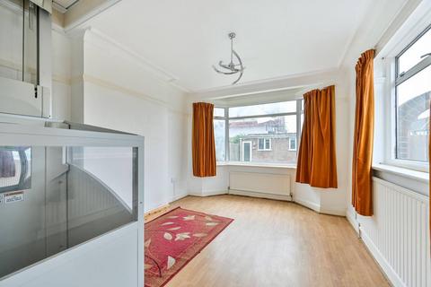 undefined, Central Avenue, Hounslow, TW3