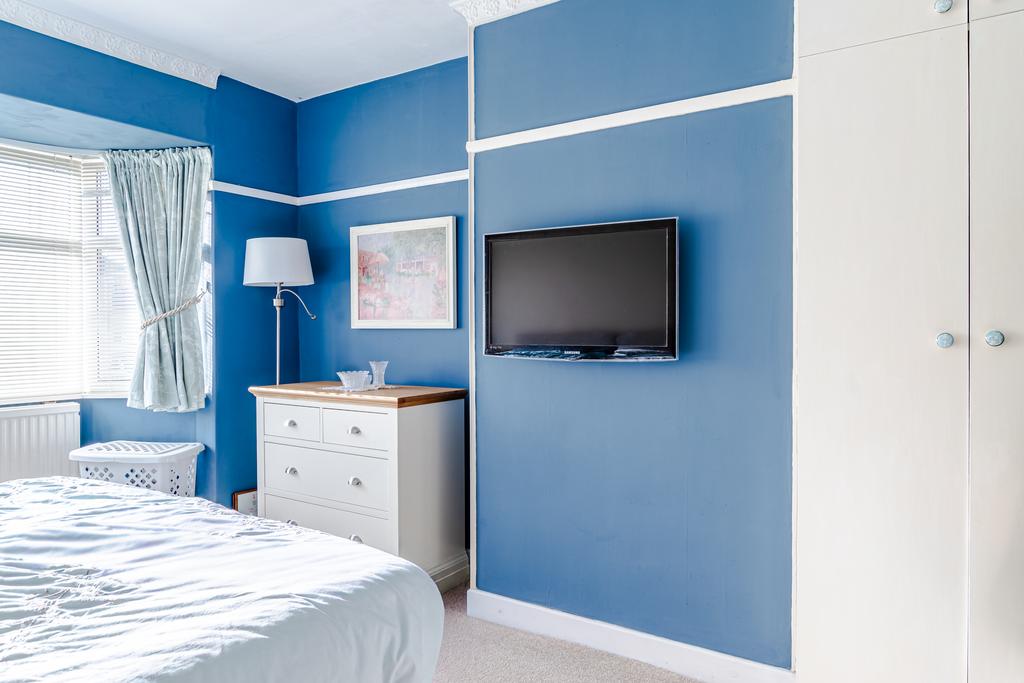 Bed1b