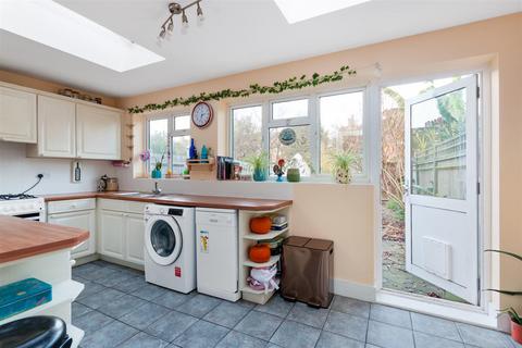 undefined, Sydney Road, Raynes Park SW20