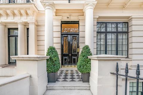 1 bedroom flat for sale, Hyde Park Gardens, Hyde Park, London