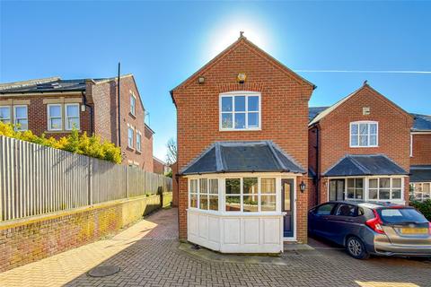 undefined, Knights Orchard, Verulam Road, St. Albans, Hertfordshire, AL3