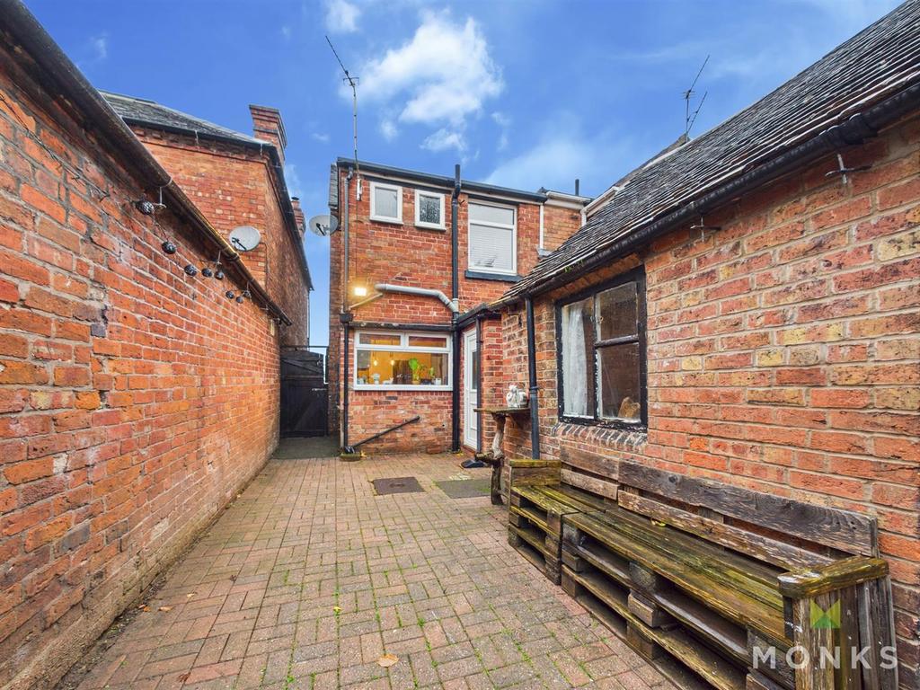 CAM01348 G0-PR0771-STILL033.jpg