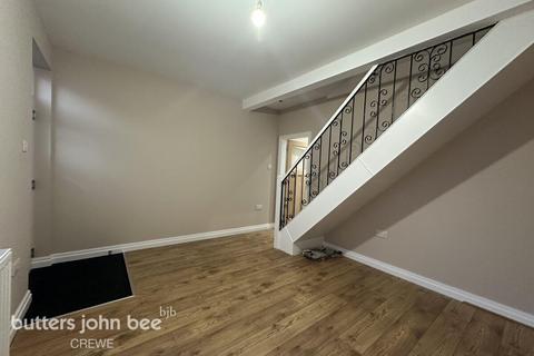 3 bedroom semi-detached house to rent, Lower Haigh Street, WINSFORD