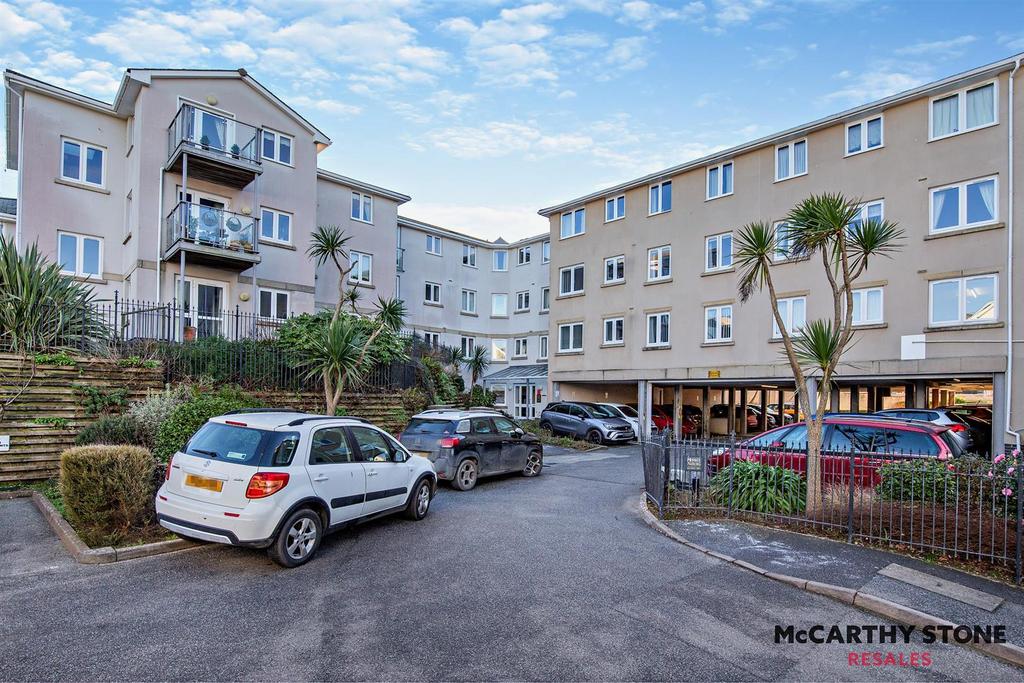 Marina Court