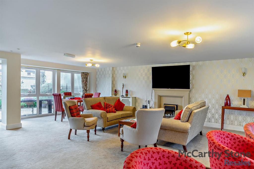 Homeowners Lounge