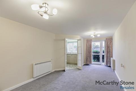 1 bedroom apartment for sale, Marina Court, Mount Wise, Newquay, TR7 2FJ