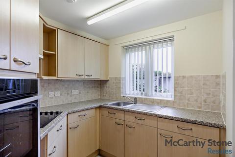 1 bedroom apartment for sale, Marina Court, Mount Wise, Newquay, TR7 2FJ