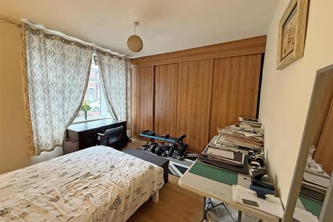 2 bedroom flat to rent, Salisbury Avenue, North Shields, North Tyneside