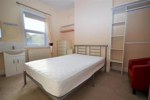 1 bedroom in a house share to rent, St. Georges Place, Cheltenham